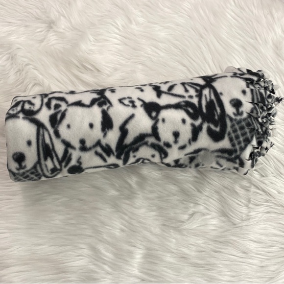 Sketched Puppy Dog Fleece Blanket - Picture 8 of 13